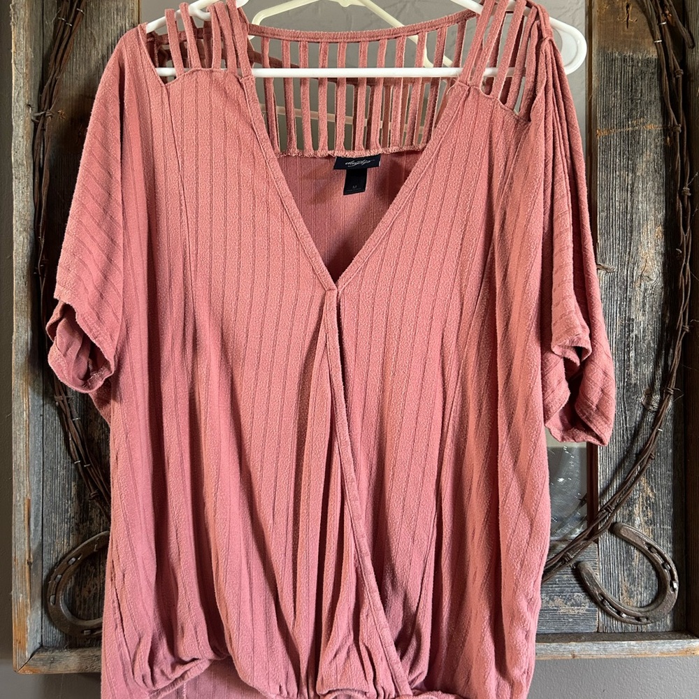 Daytrip Pink Short Sleeve Cut Out Blouse